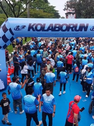 Penutupan kegiatan Car Free Day (CFD) di sepanjang Jalan Tegar Beriman berlangsung aman dan tertib.